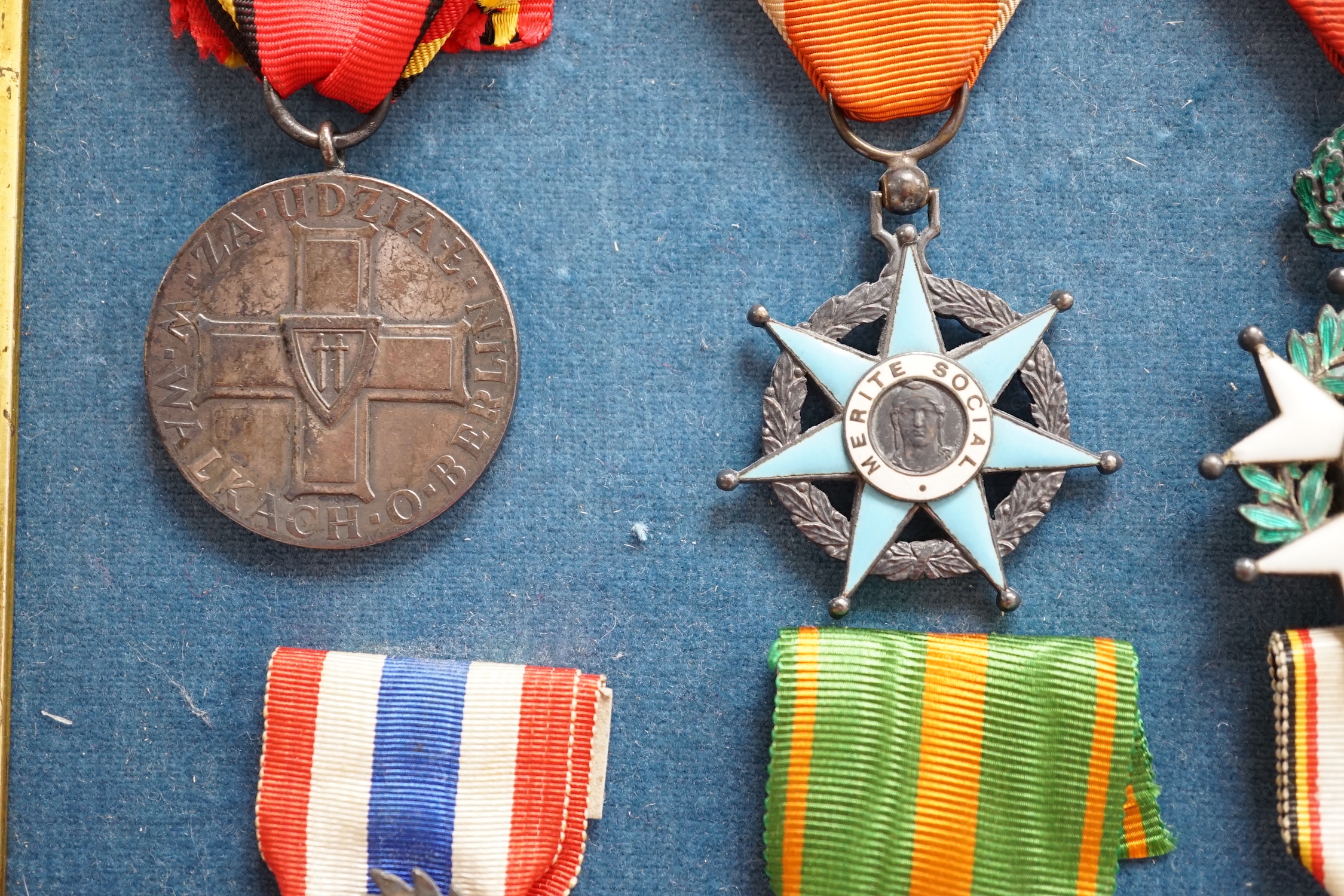 Eighteen French medals, including The War Cross, TOE French Legion Cross, Medal of Honour, Croix du Combatant Medal, WWI Commemorative Medal, 1870 Military Medal, 1914-18 Victory Medal, etc.